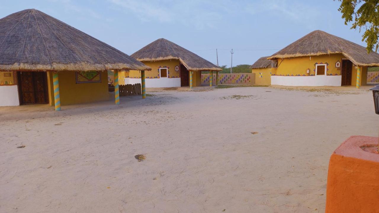 Mahefeel E Rann Resort Bherandiāla エクステリア 写真