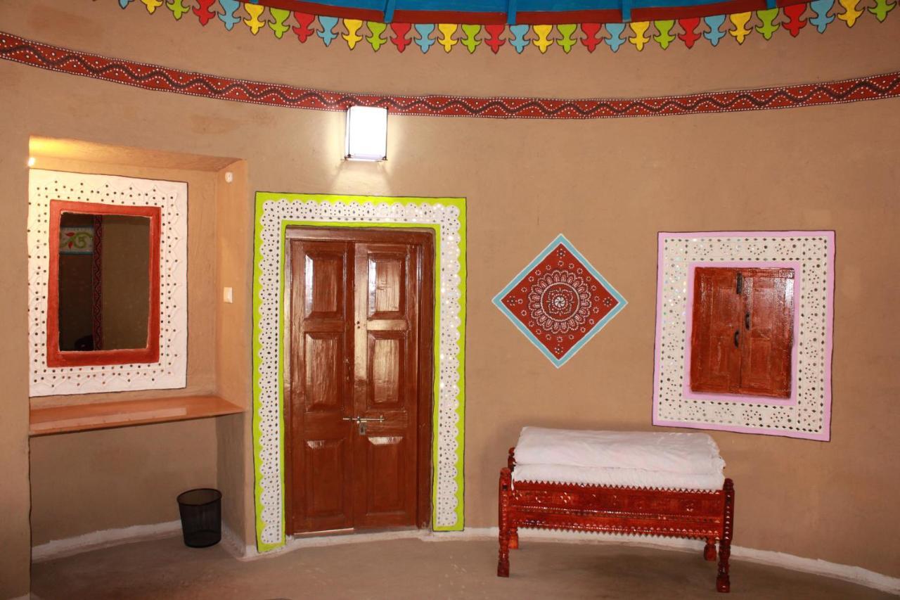 Mahefeel E Rann Resort Bherandiāla エクステリア 写真
